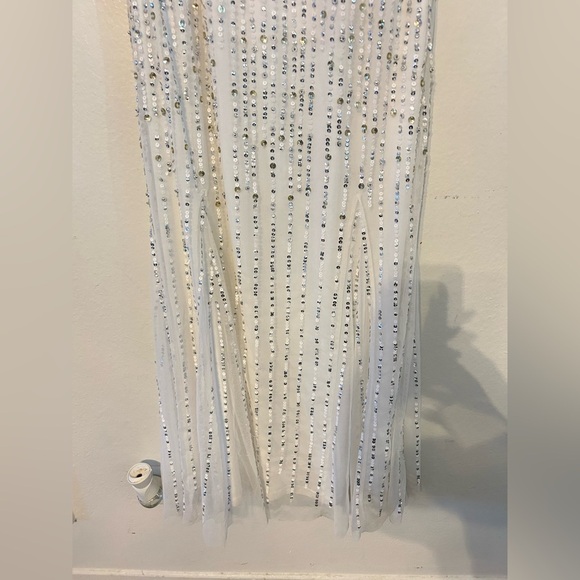Beautiful White Dress With Sequins Full Length Size 6 By Cache - Picture 11 of 13